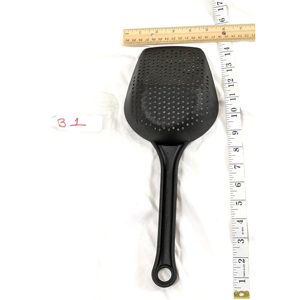 Cooking Concepts Plastic Kitchen Scoop with Strainer Holes, 14 in 14x5  1i